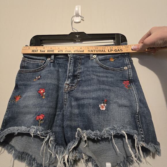 Express Floral Embroidery Jean Shorts Women Sz 2 Distressed Cutoffs Boho Cottage - Picture 10 of 13